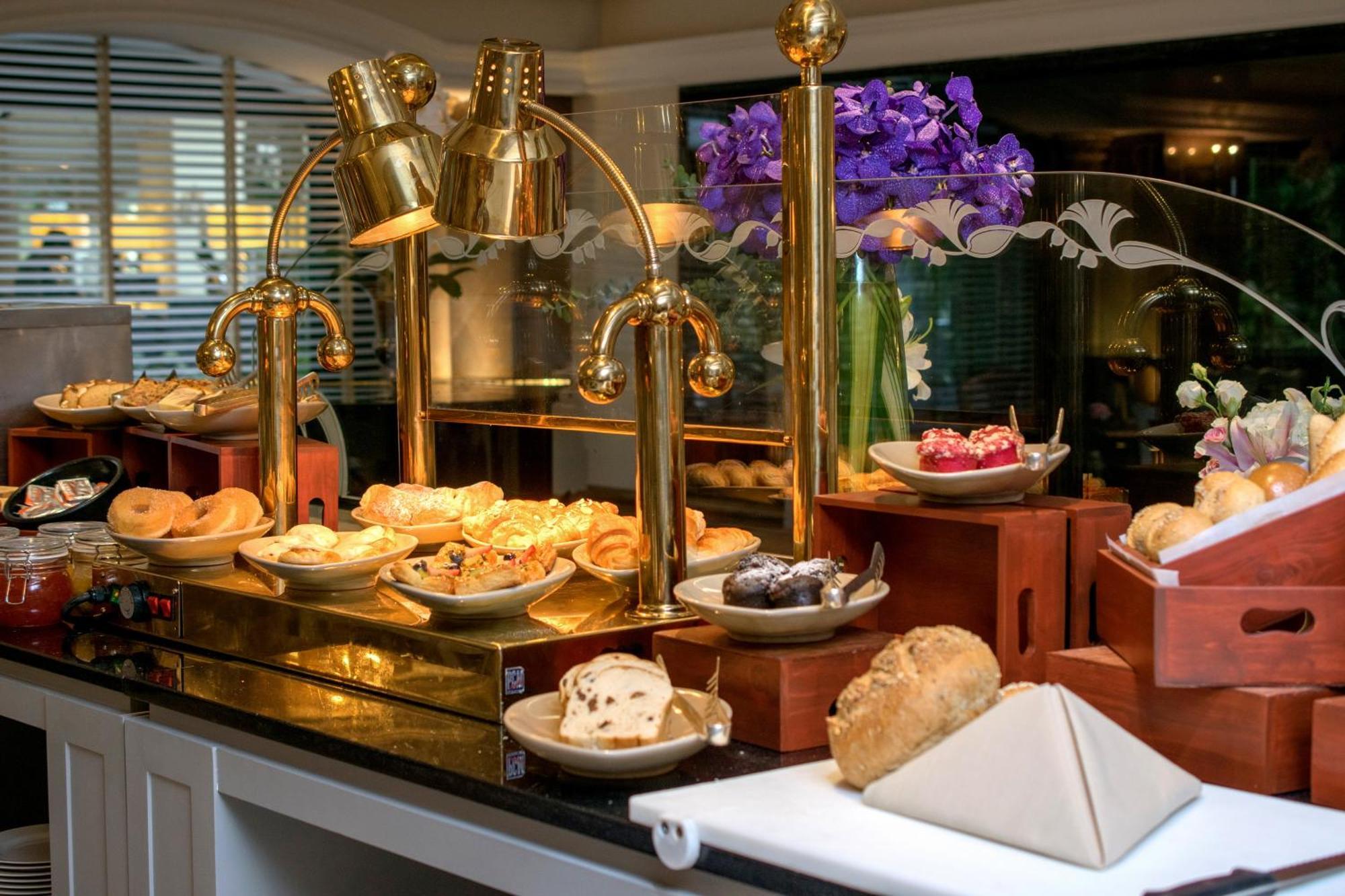 The Sukosol Hotel Bangkok Exterior foto A coffee station